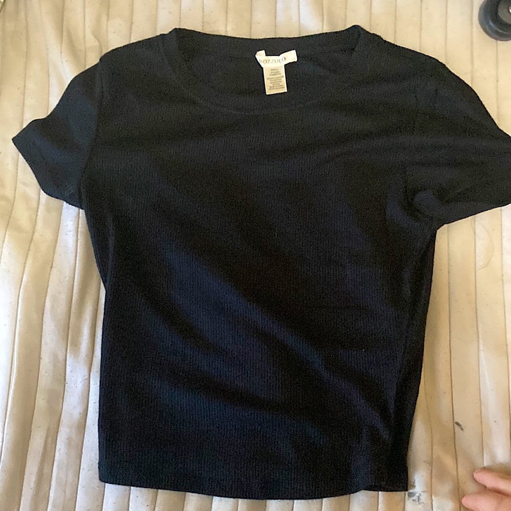 Small Bozzolo Black cropped tshirt
